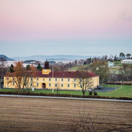Falstadsenteret - Museum, Minnested Og Senter For Menneskerettigheter Levanger Exteriör bild