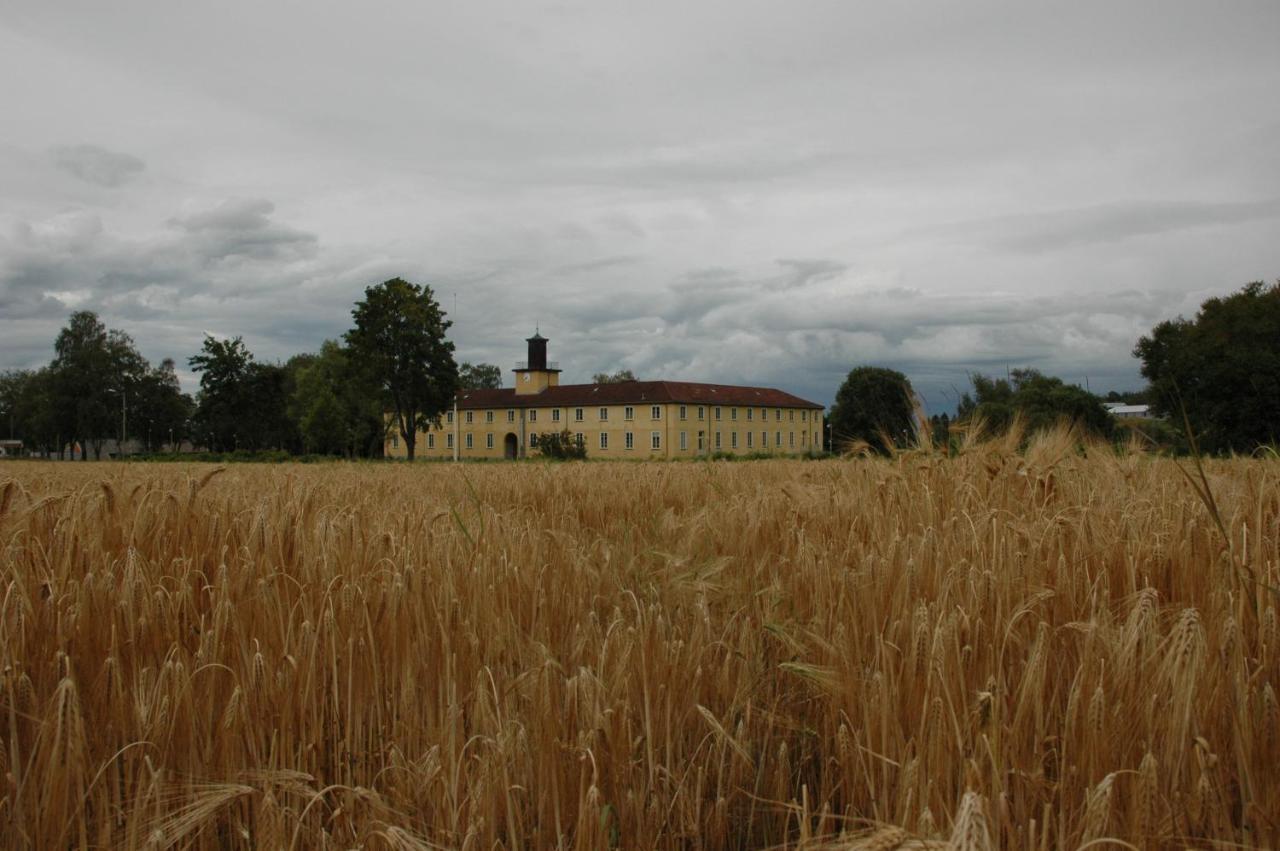 Falstadsenteret - Museum, Minnested Og Senter For Menneskerettigheter Levanger Exteriör bild
